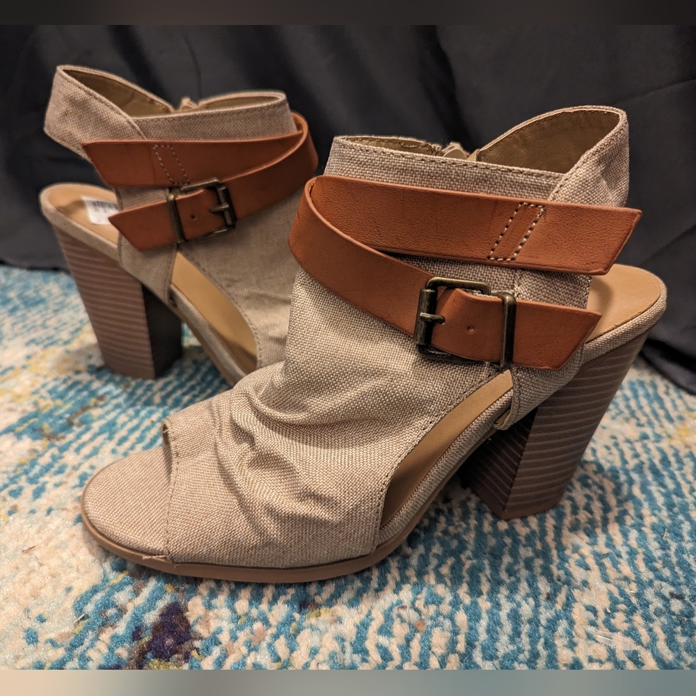 📦New Strappy Buckle Peep Toe Booties  Stacked Heel